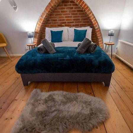 Two Bedroom House In Canterbury City Centre מראה חיצוני תמונה
