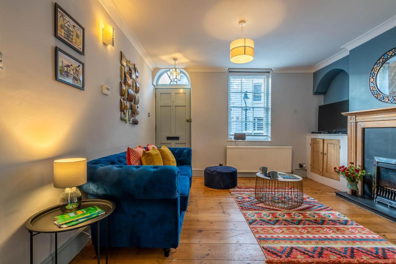 Two Bedroom House In Canterbury City Centre מראה חיצוני תמונה