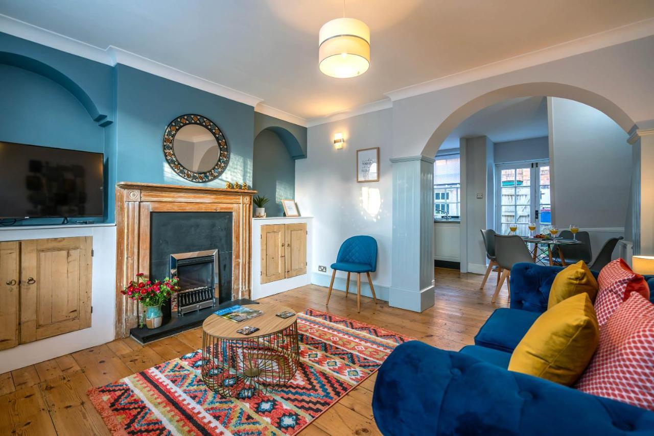 Two Bedroom House In Canterbury City Centre מראה חיצוני תמונה