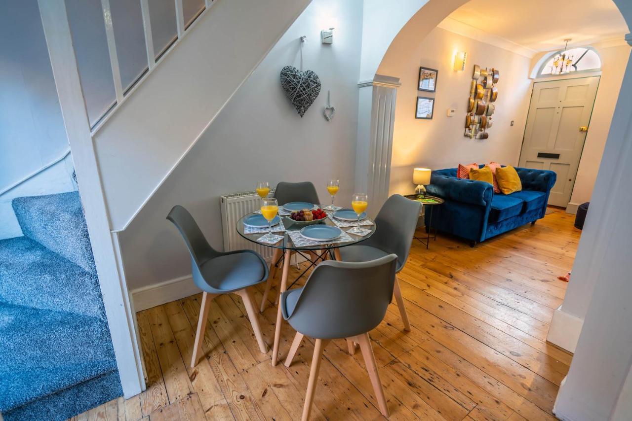 Two Bedroom House In Canterbury City Centre מראה חיצוני תמונה