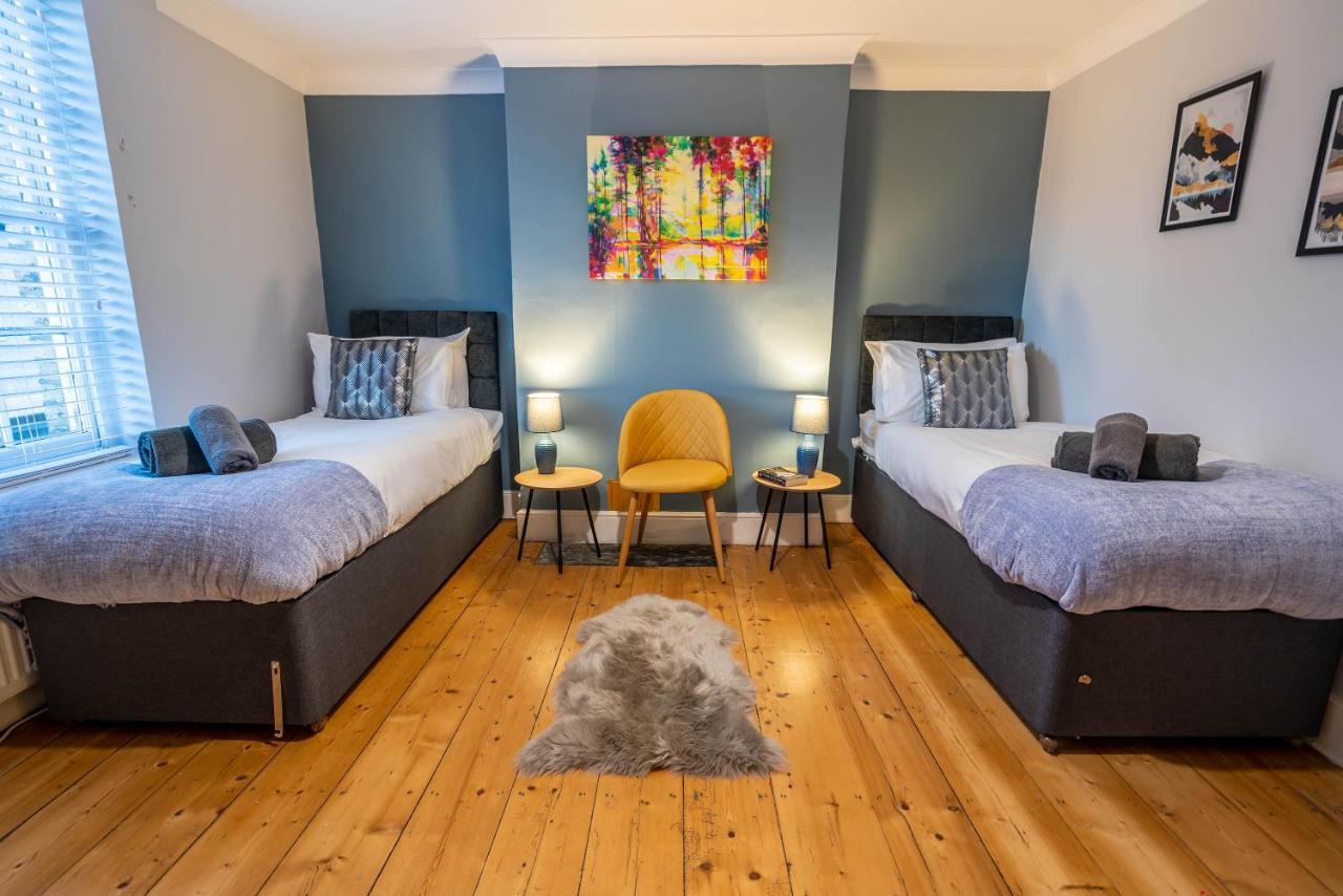 Two Bedroom House In Canterbury City Centre מראה חיצוני תמונה